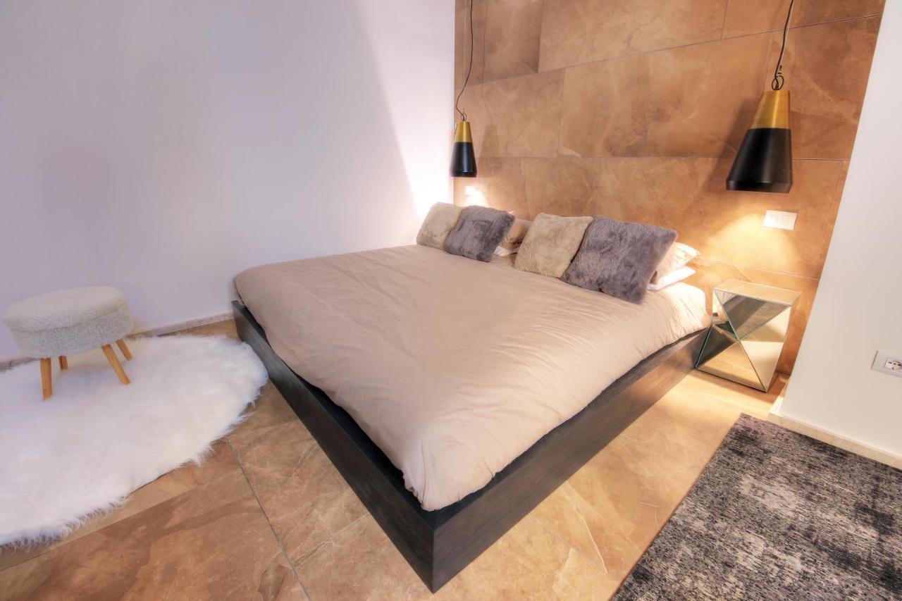 Urban Central Suites กาญารี ภายนอก รูปภาพ